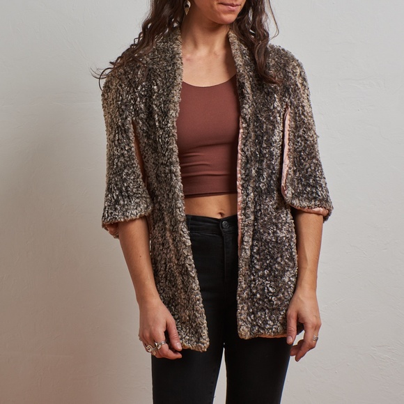 1920's-1930's ANTIQUE Mohair Opera Capelet - Picture 1 of 8